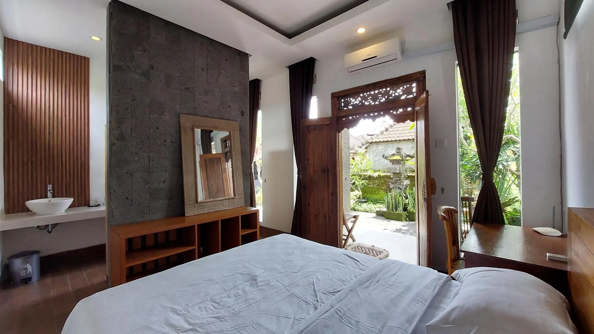 Hotel Manikan House Ubud 2*,